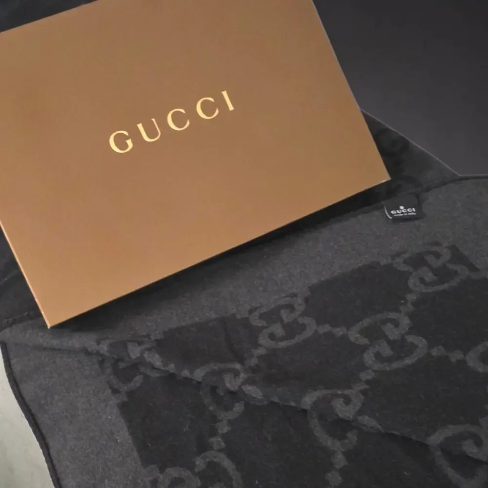Gucci GG Monogram Throw Blanket Wool Cashmere Black Gray Italy 72x58 Box